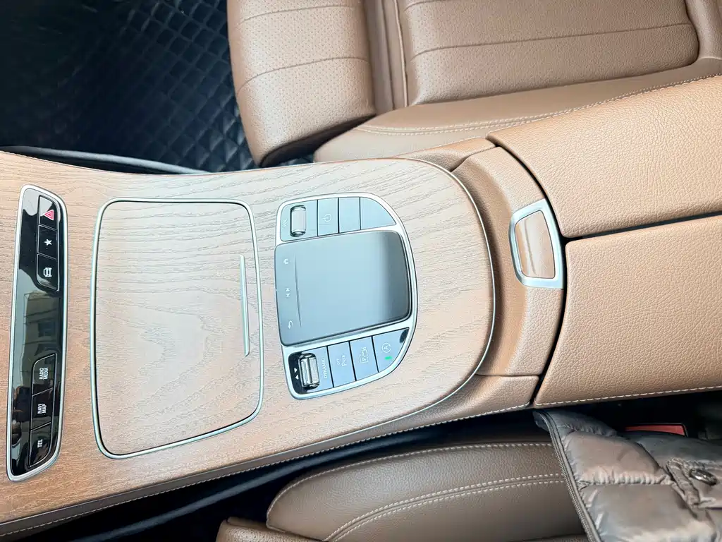 Mercedes-Benz E-Class 2023 E 260 L Sports купить на сайте DeffCars