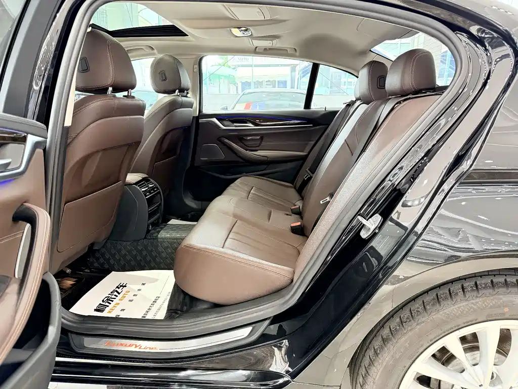 BMW 5 Series 2018 525Li Luxury Package купить на сайте DeffCars