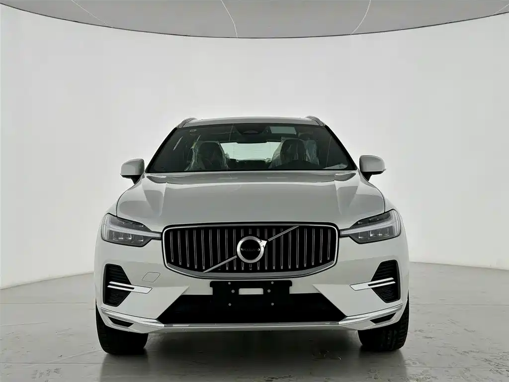 Volvo XC60 2024 B5 four-wheel drive Zhiyi Luxury Edition купить на сайте DeffCars