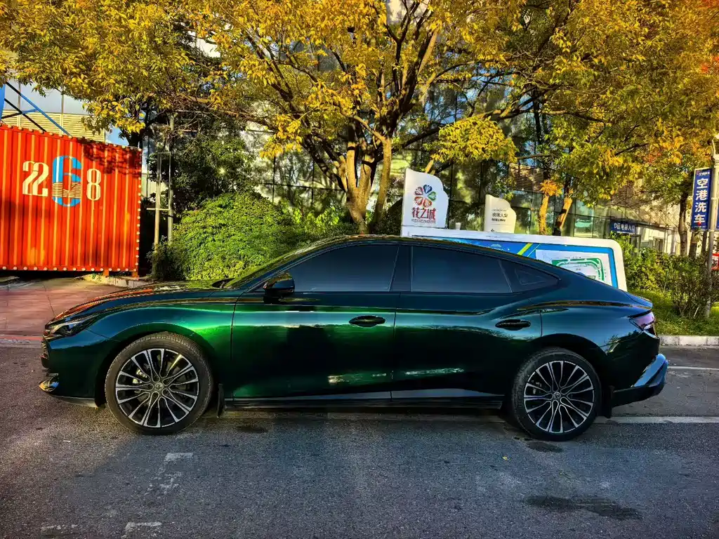 MG7 2023 2.0T Automatic Beauty Hunting Exclusive Edition купить на сайте DeffCars