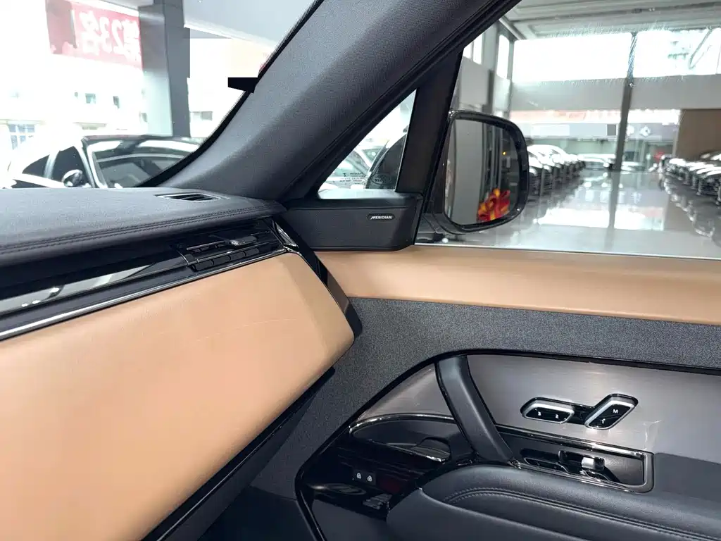 Range Rover Sport 2023 400PS Dynamic SE купить на сайте DeffCars