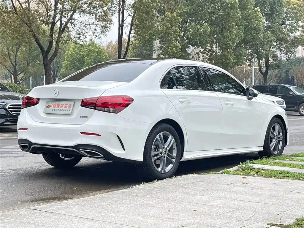 Mercedes-Benz A-Class 2022 facelift A 180 L sports sedan купить на сайте DeffCars