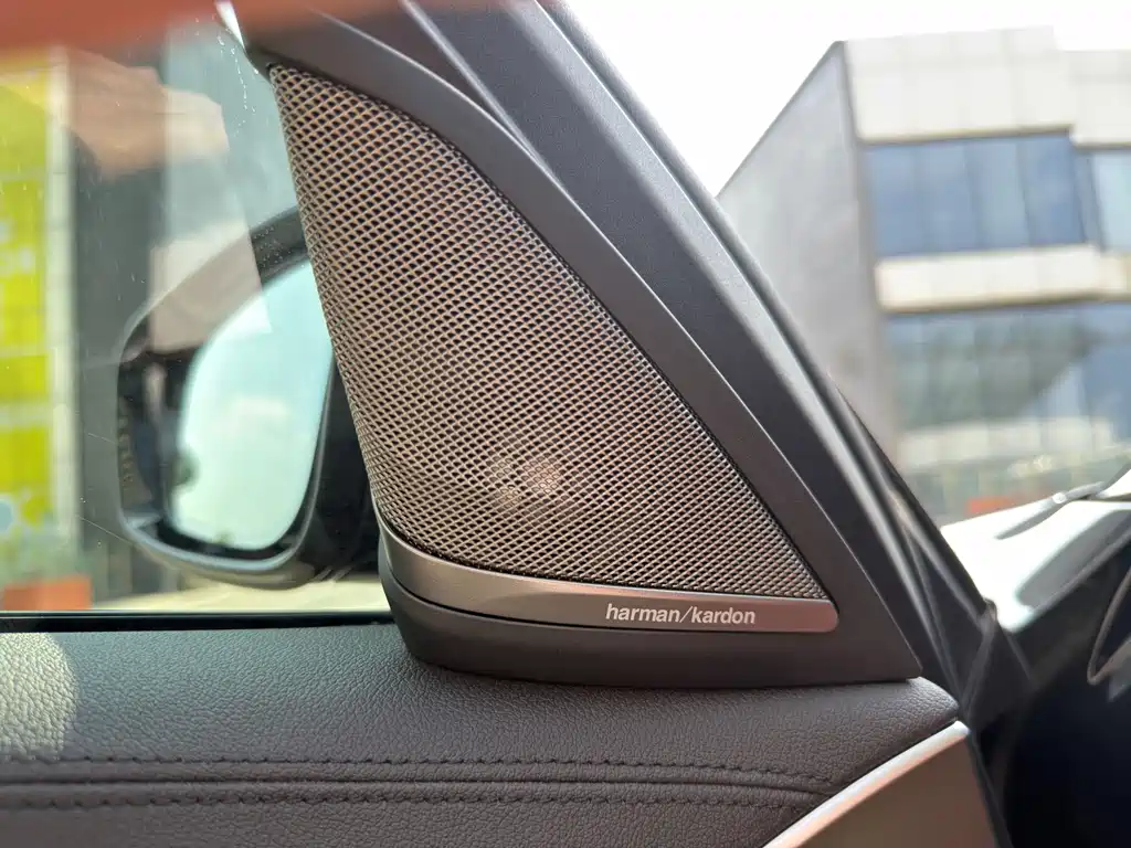 BMW 5 Series 2019 530Li Exclusive M Sports Package купить на сайте DeffCars
