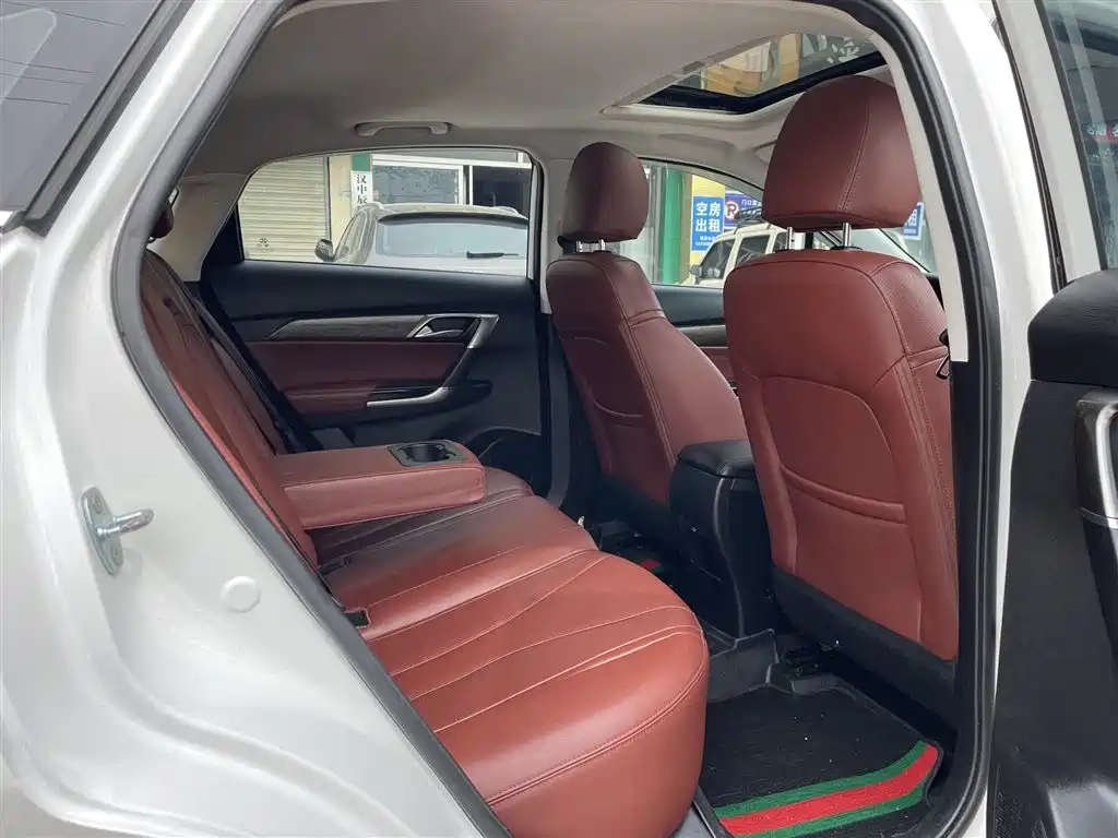 Saab D50 2019 1.5L Manual Premium Edition National VI купить на сайте DeffCars