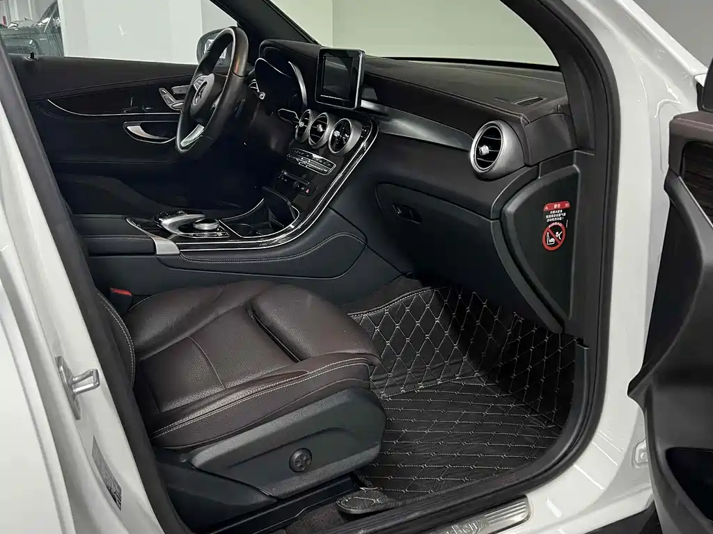 Mercedes-Benz GLC 2018 GLC 260 4MATIC Dynamic купить на сайте DeffCars