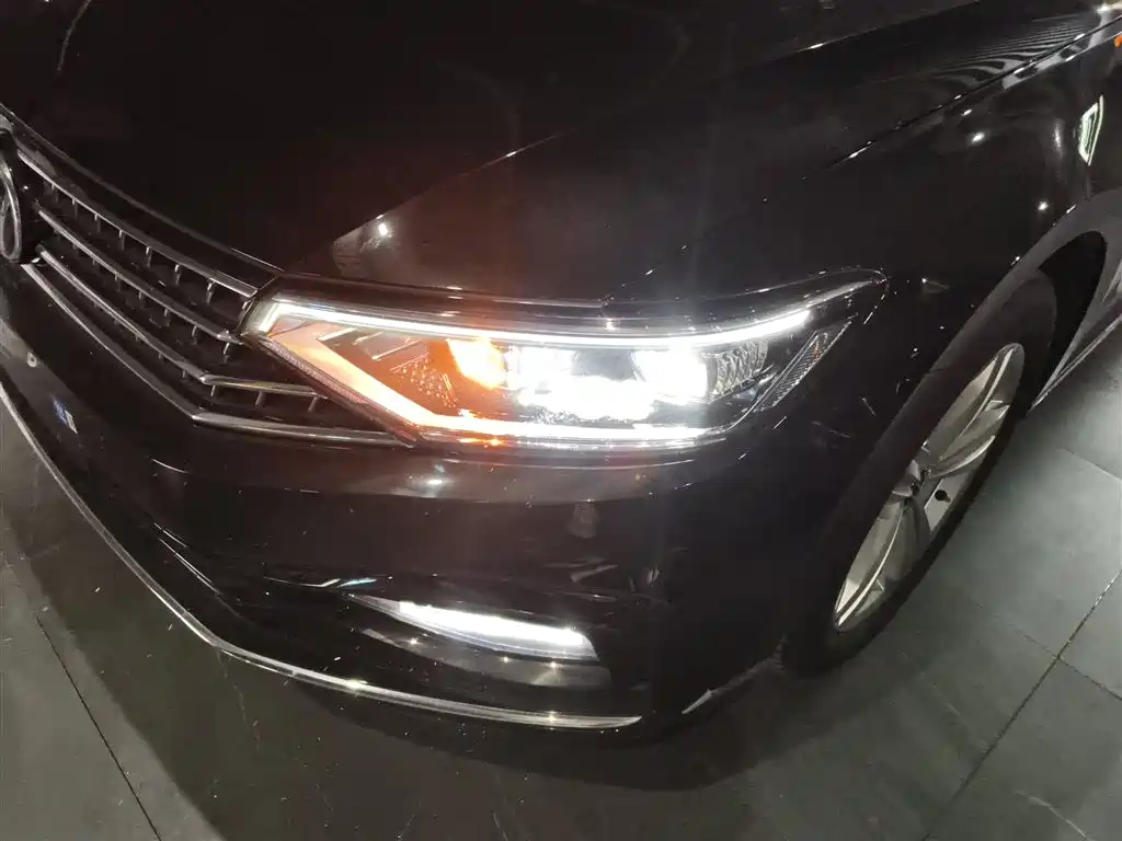 Magotan 2025 model 280TSI DSG comfort model купить на сайте DeffCars