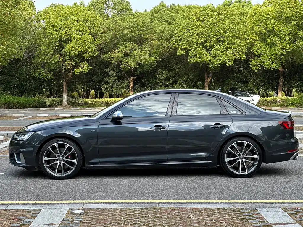 Audi S4 2018 S4 3.0TFSI купить на сайте DeffCars