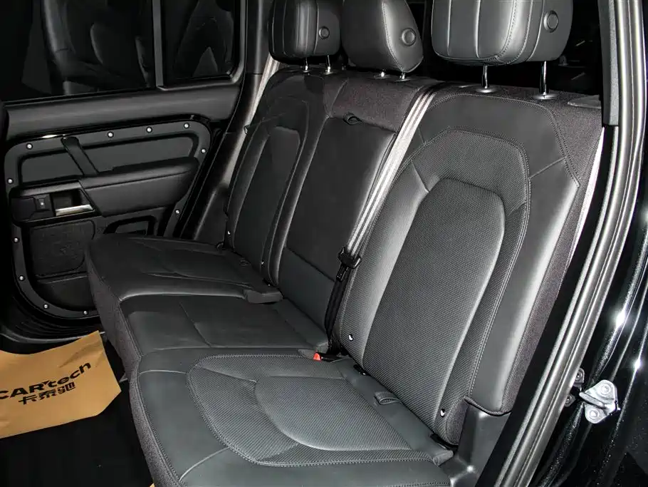 Land Rover Defender 2025 110 3.0T P400 X-Dynamic HSE купить на сайте DeffCars