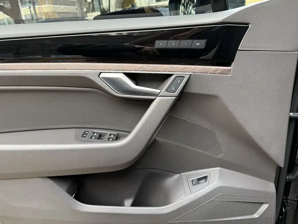 Touareg 2021 3.0TSI Ruixiang Edition Classic Sports Package купить на сайте DeffCars