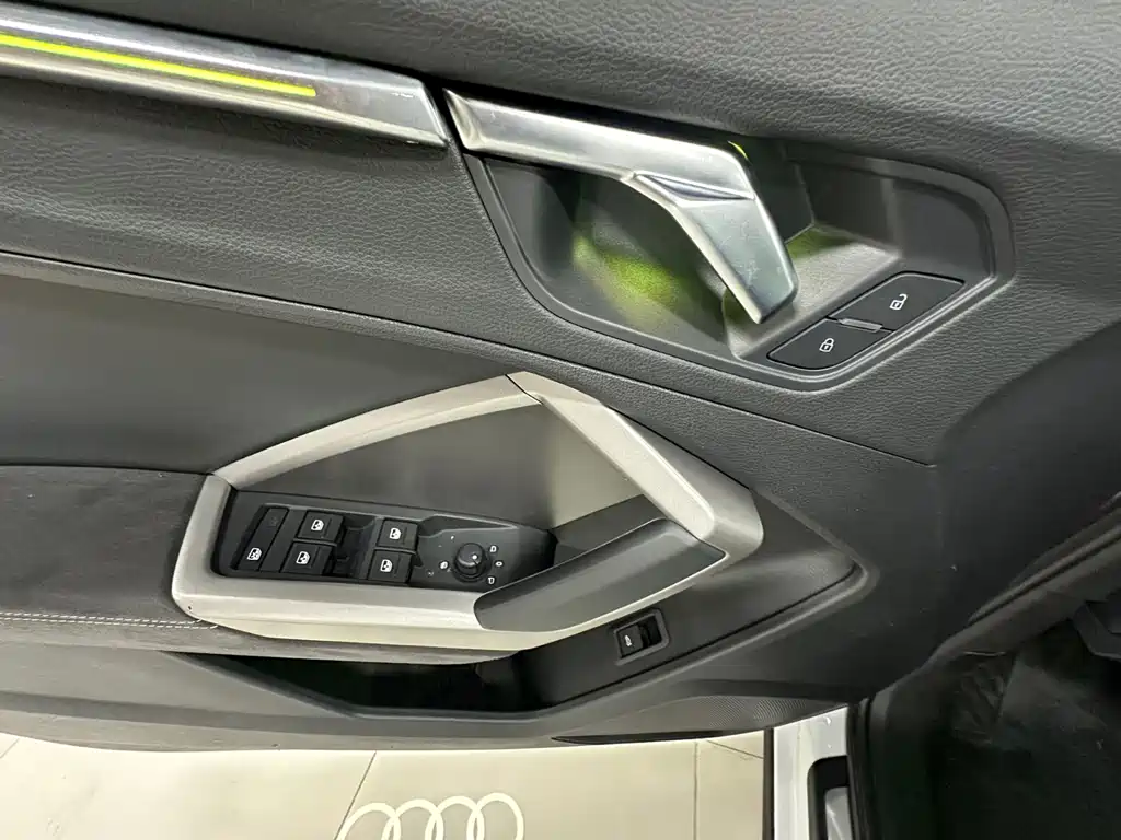 Audi Q3 2022 35 TFSI Fashionable and Dynamic купить на сайте DeffCars