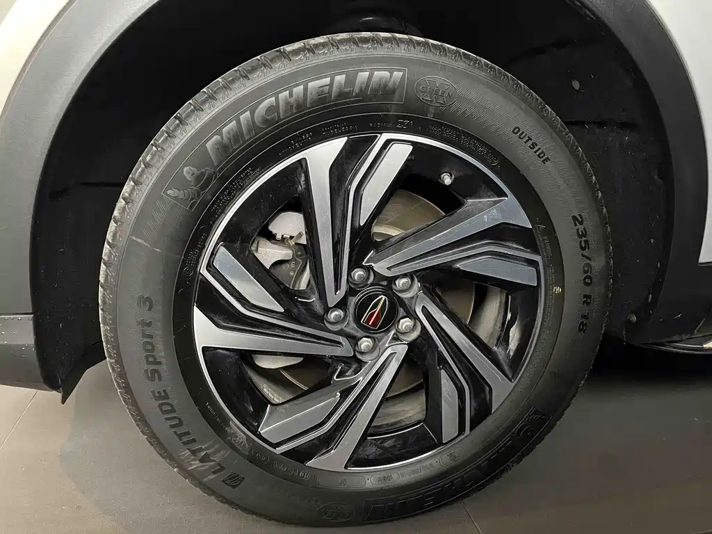 Hongqi HS5 2022 facelift 2.0T Zhilian Flagship Edition купить на сайте DeffCars