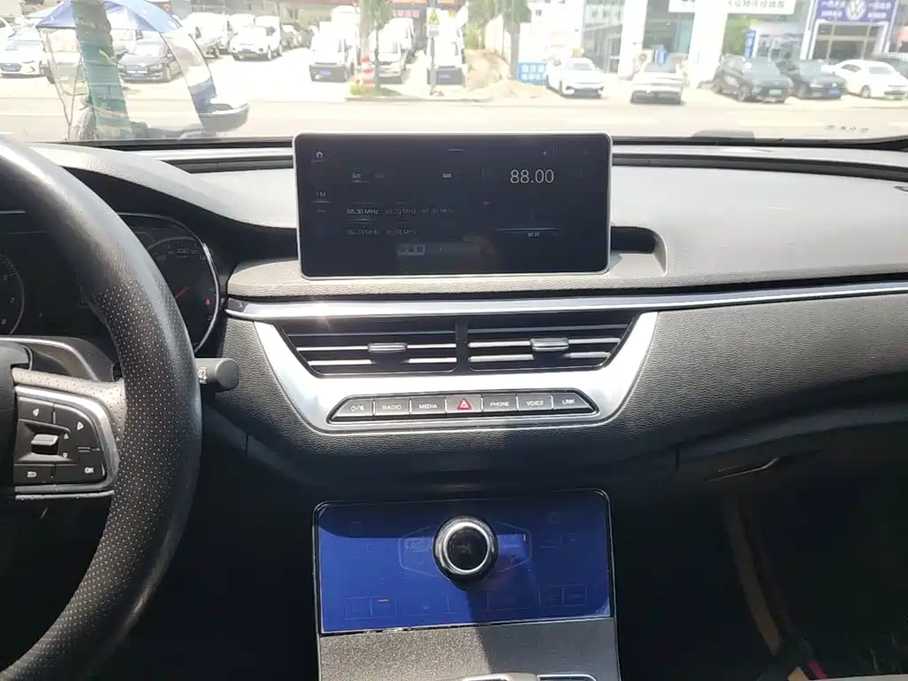 Red Flag Hongqi H5 2020 1.5T DCT Edition купить на сайте DeffCars