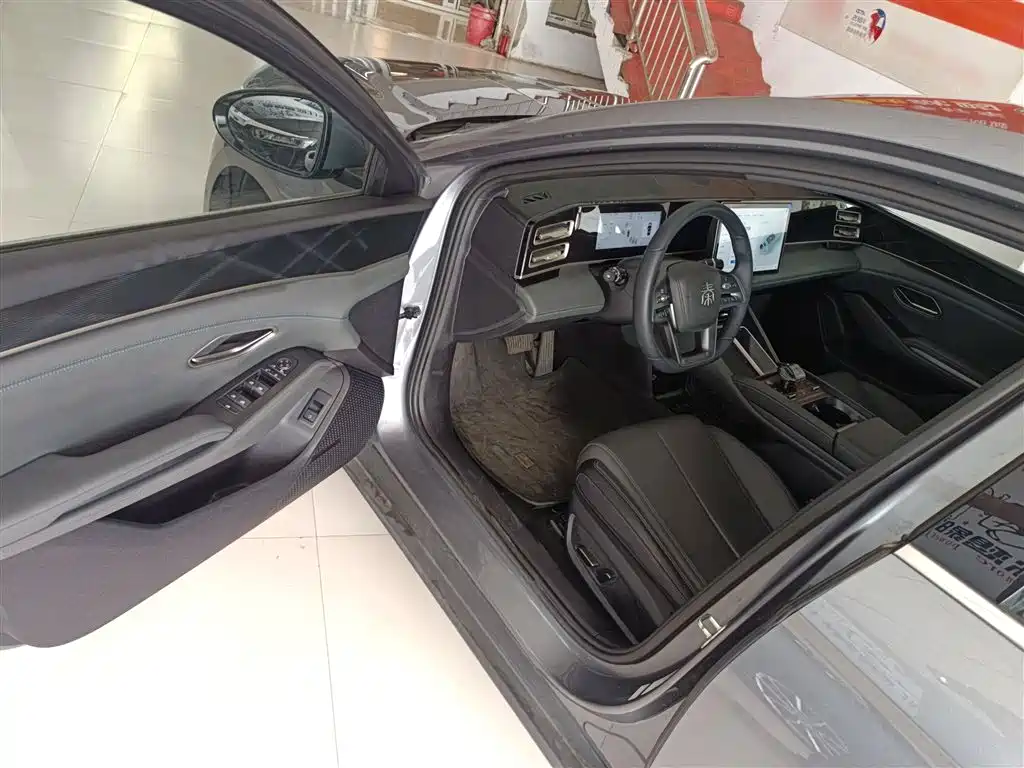 Qin L 2024 DM-i 120KM transcendent model купить на сайте DeffCars