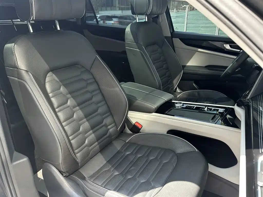Touron 2022 Touron X 380TSI four-wheel drive respected flagship version купить на сайте DeffCars