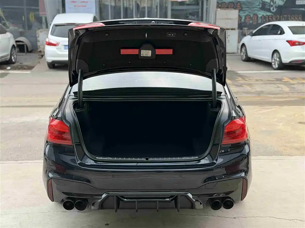 BMW 5 Series 2019 530Li Exclusive M Sports Package купить на сайте DeffCars