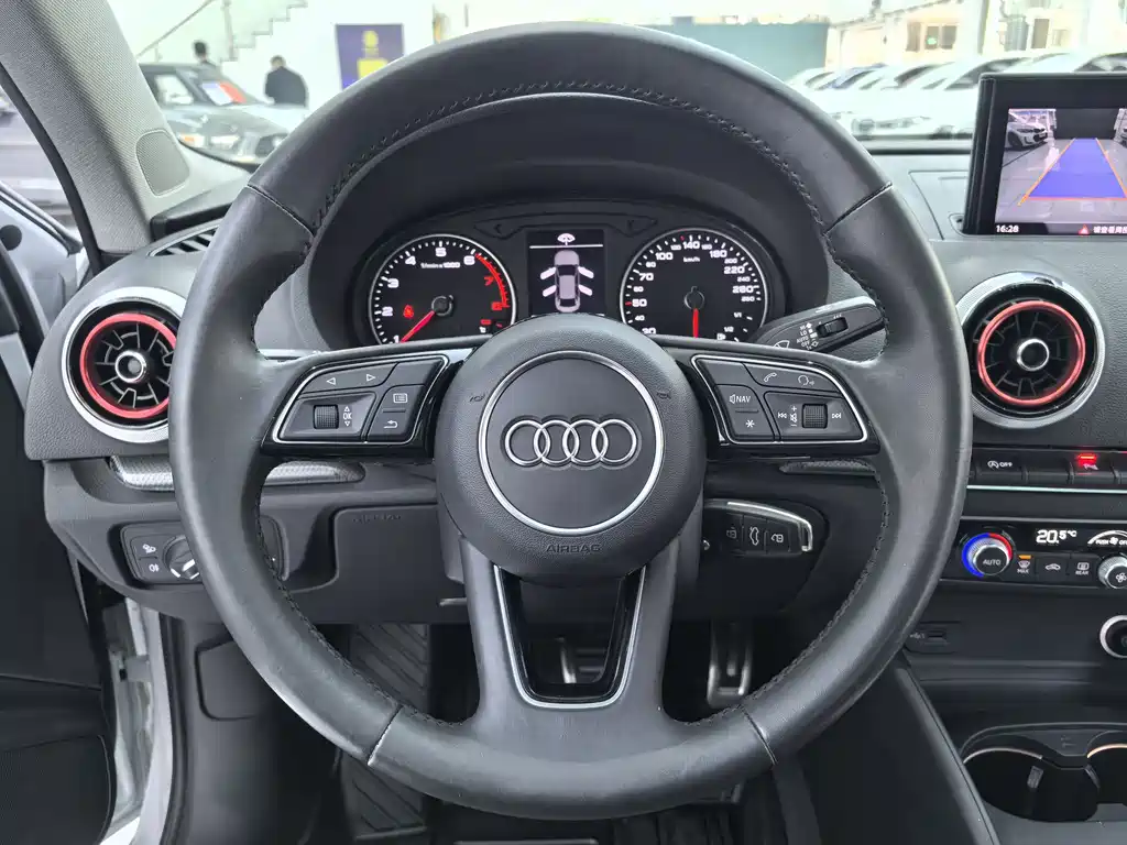 Audi A3 2018 30th Anniversary Limousine 40 TFSI Fashion Model купить на сайте DeffCars