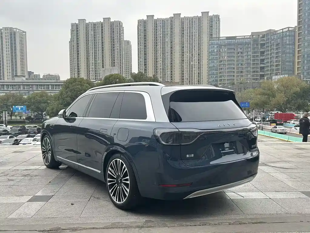 Wenjie M9 2024 pure electric Ultra version 100kWh 6-seater version купить на сайте DeffCars