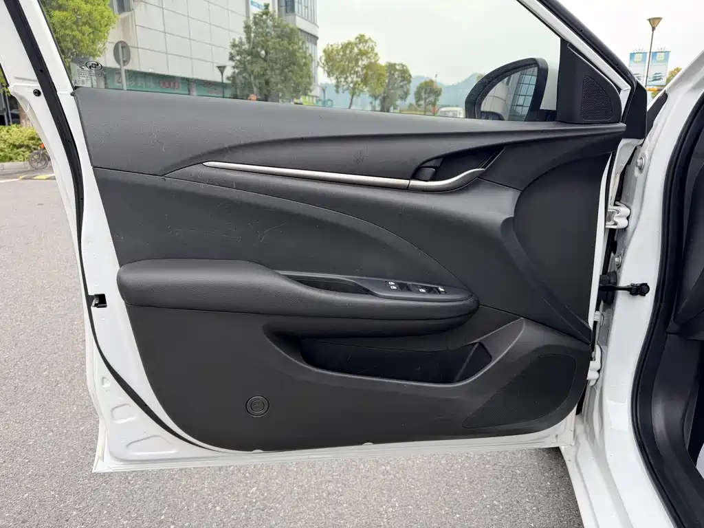 Yinglang 2021 model model 1.5L automatic elite model купить на сайте DeffCars