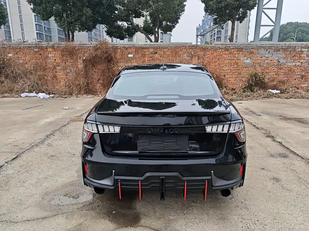 Lynk & Co 03 2020 1.5TD DCT Powerful Edition купить на сайте DeffCars