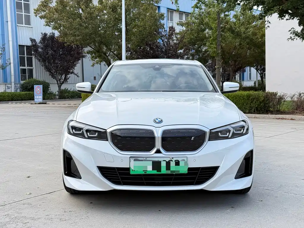 BMW i3 2024 eDrive 35 L купить на сайте DeffCars