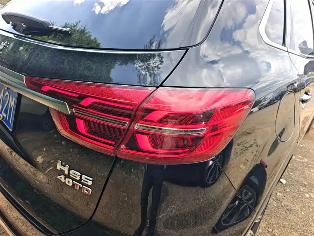 Hongqi HS5 2022 facelift 2.0T Zhilian Qixiang four-wheel drive version купить на сайте DeffCars