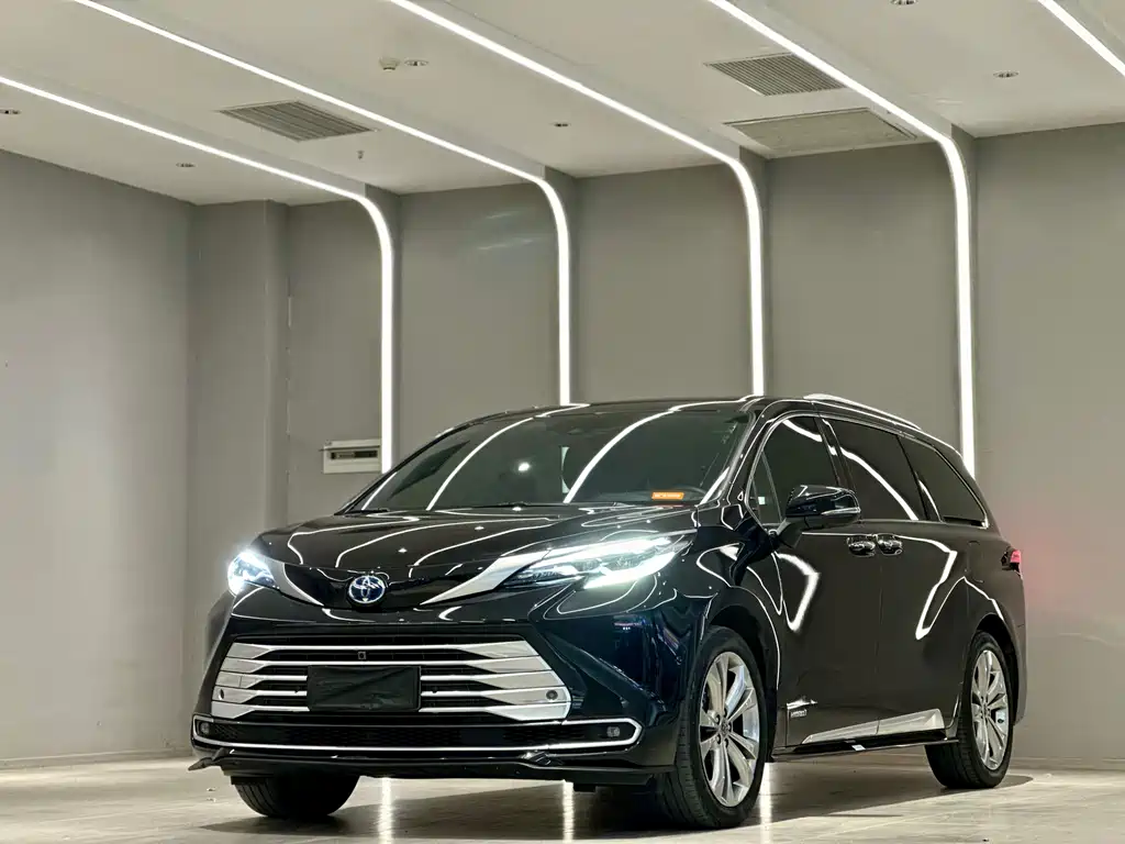 SIENNA 2023 2.5L Hybrid Platinum Edition купить на сайте DeffCars