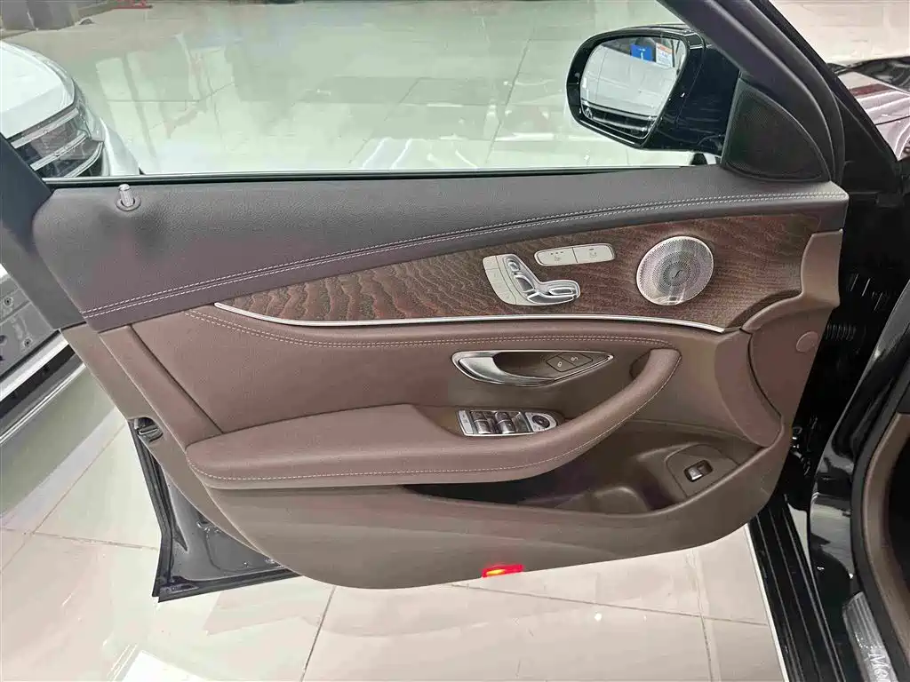 Mercedes-Benz E-Class 2023 E 300 L Luxury Model купить на сайте DeffCars