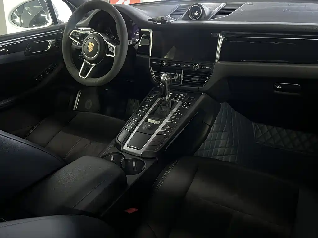 Macan 2020 Macan 2.0T купить на сайте DeffCars