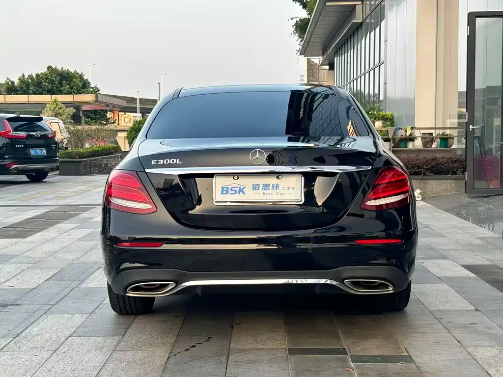 Mercedes E-Class 2017款 E 300 L 运动豪华型 купить на сайте DeffCars