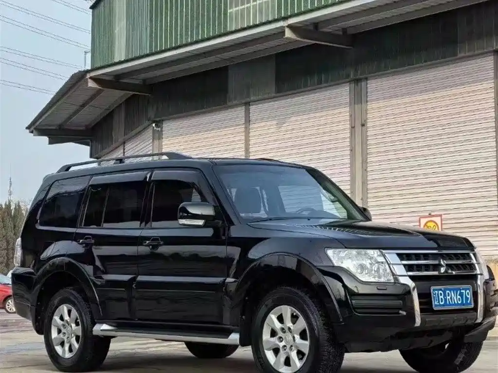 Pajero imported 2016 3.0L automatic standard version National V купить на сайте DeffCars