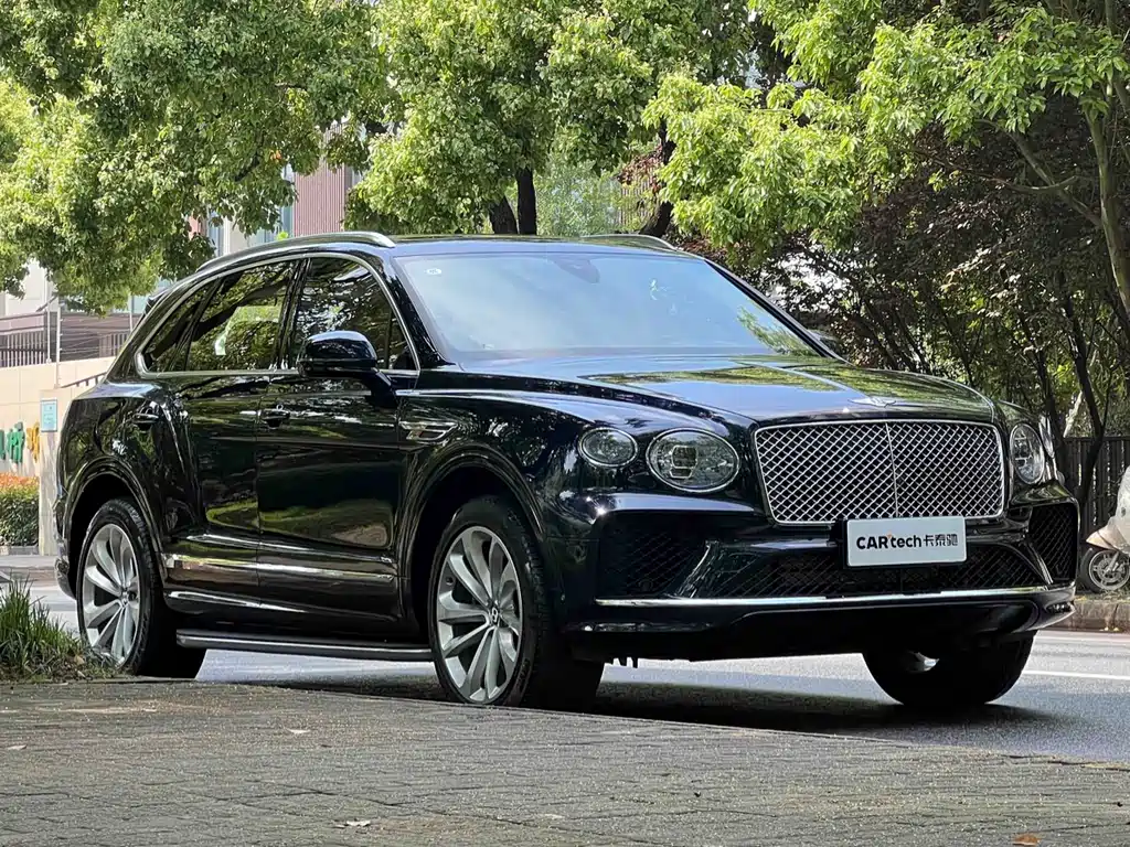 Bentayga 2024 4.0T V8 купить на сайте DeffCars