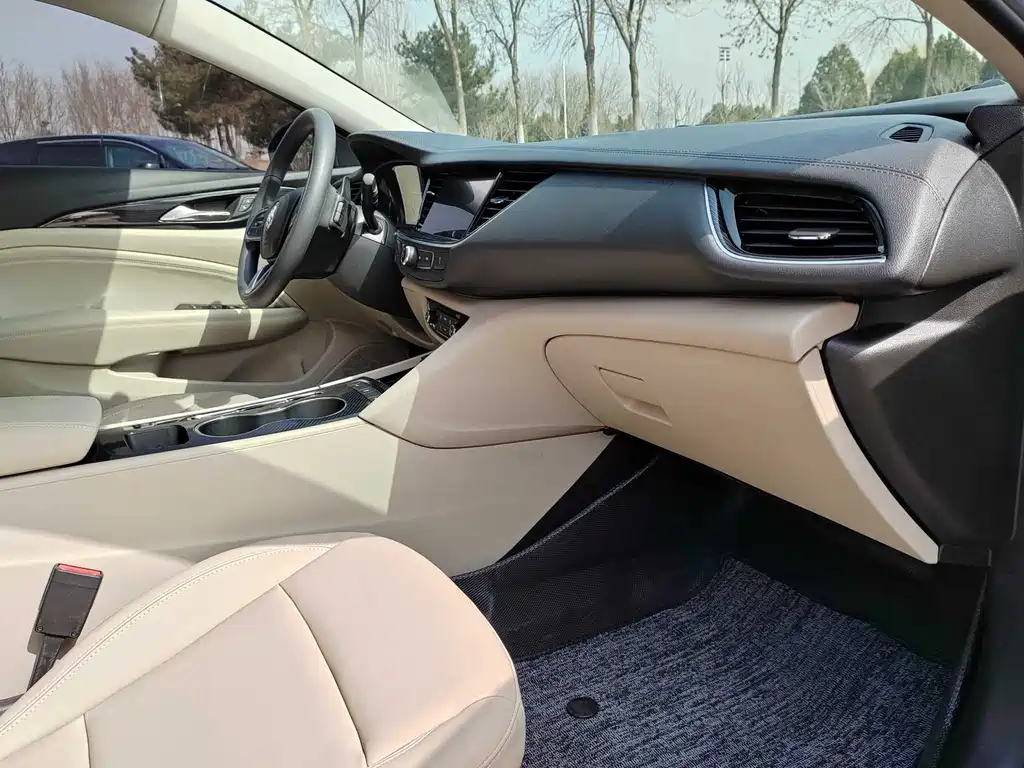 Regal 2020 552T Elite купить на сайте DeffCars