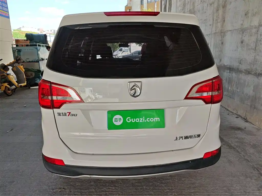 Baojun 730 2016 1.5L manual value model 7 seats National V купить на сайте DeffCars
