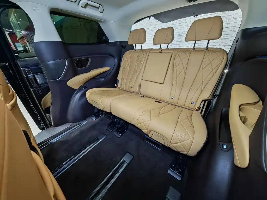 Denza D9 2024 DM-i 980 four-wheel drive premium model купить на сайте DeffCars