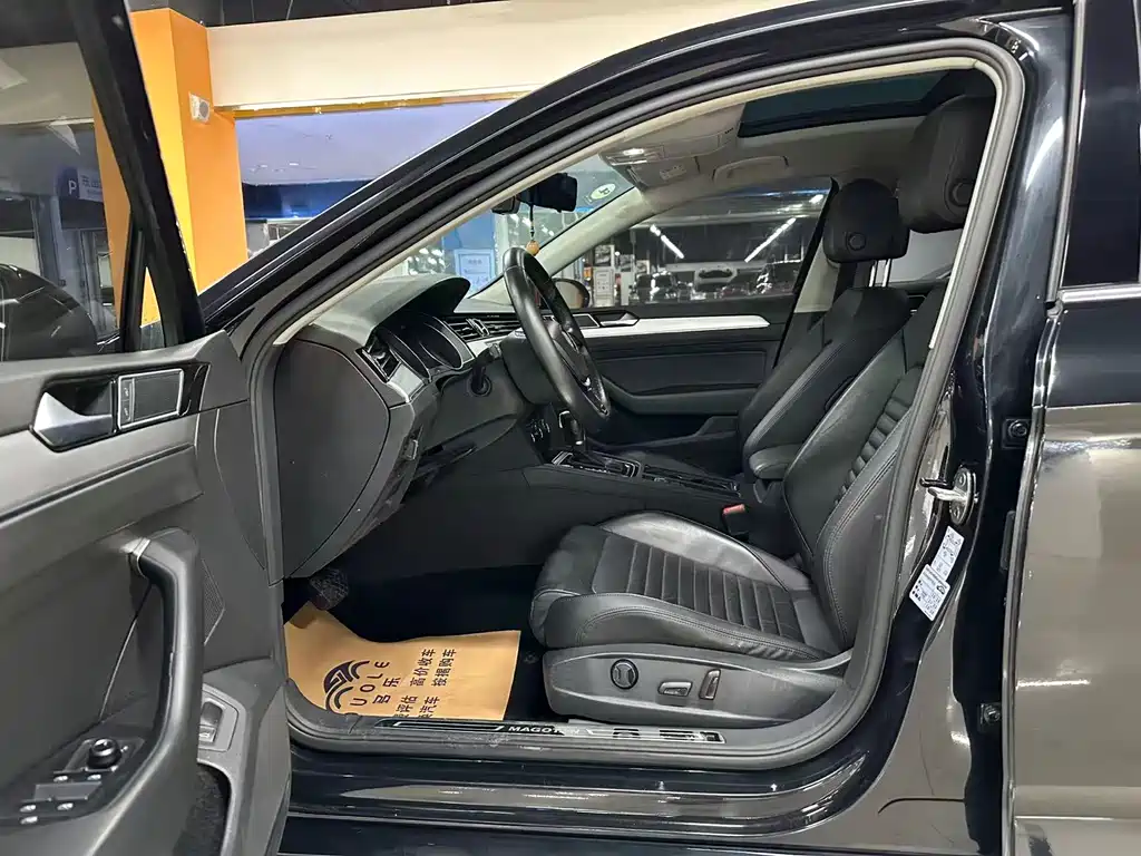 Magotan 2018 330TSI DSG leading model купить на сайте DeffCars
