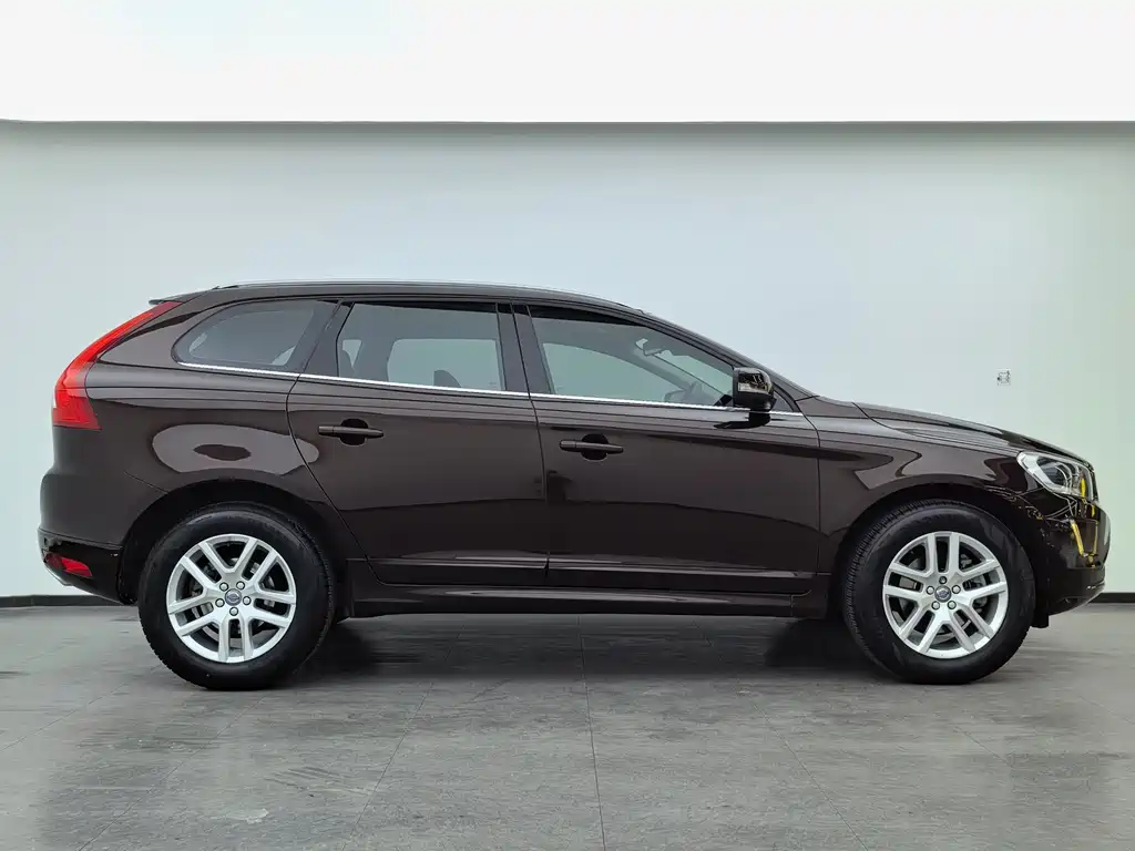 Volvo XC60 2017 T5 Zhijin upgraded version купить на сайте DeffCars
