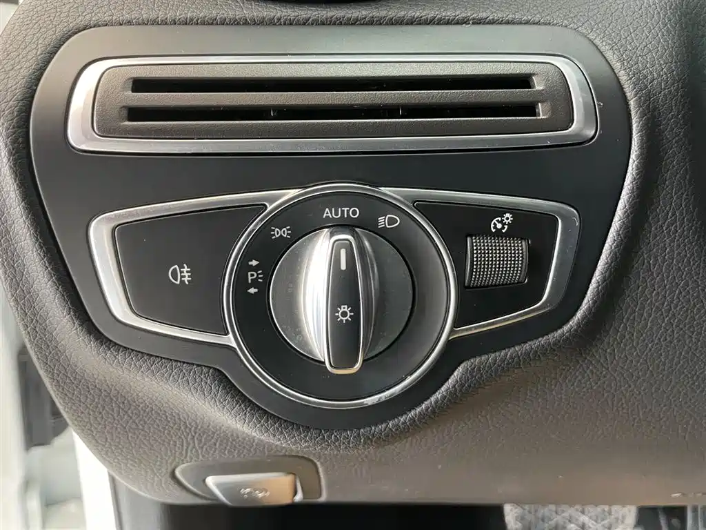 Mercedes-Benz C-Class 2020 facelift C 260 L sports version купить на сайте DeffCars