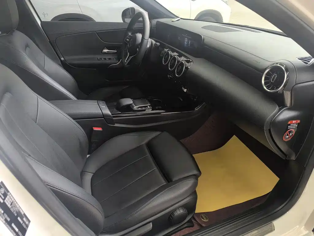 Mercedes-Benz A-Class 2021 A 200 L Sports Sedan Dynamic Type купить на сайте DeffCars