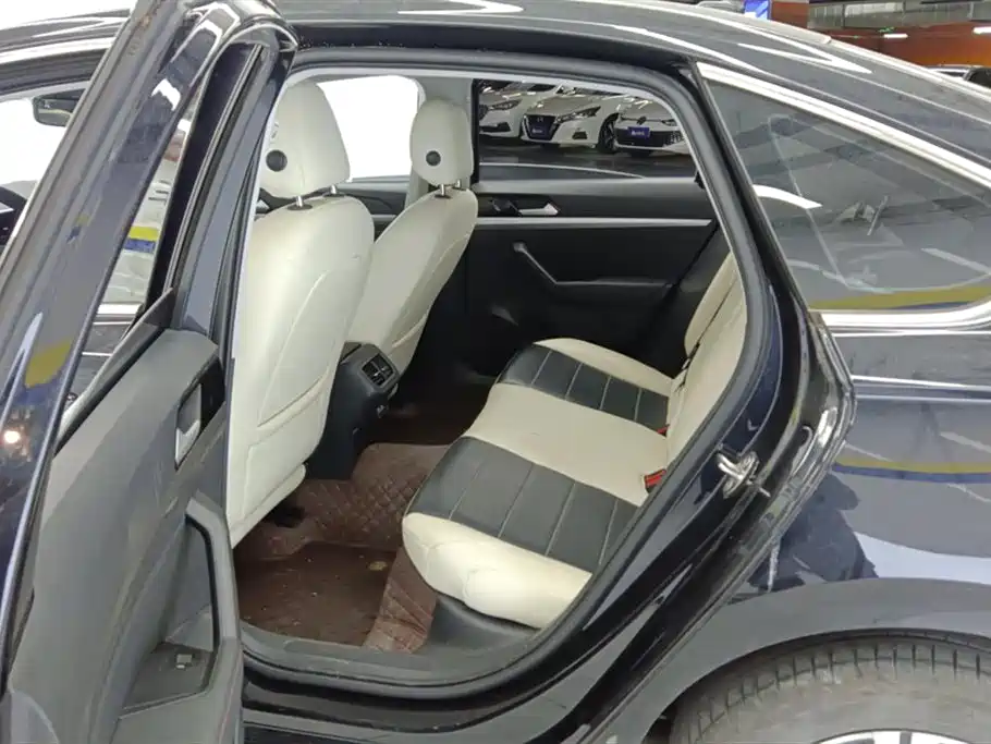 Lavida 2023 300TSI DSG Starry Sky Full Edition купить на сайте DeffCars