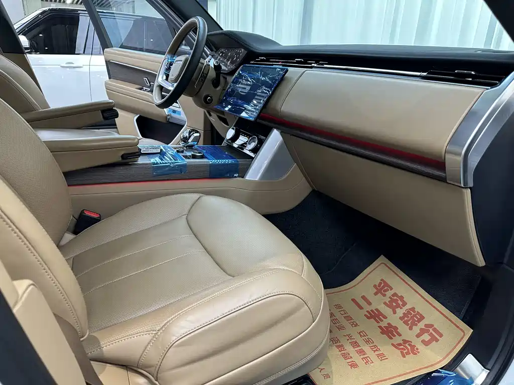 Range Rover 2023 3.0 L6 400PS Seven-seater Extended Edition купить на сайте DeffCars