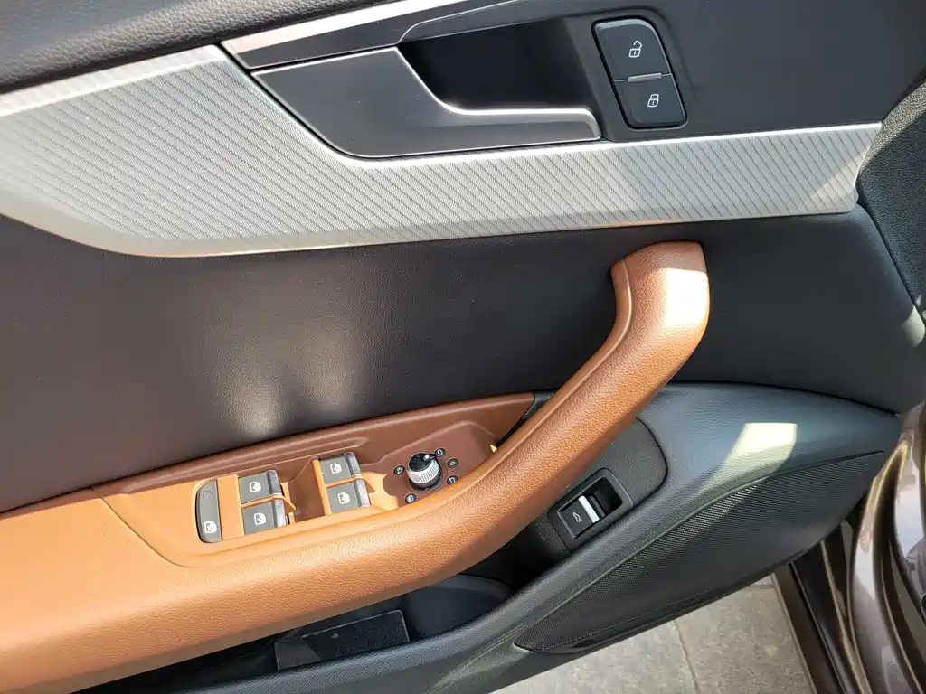 Audi A4L 2017 Plus 40 TFSI Fashion купить на сайте DeffCars