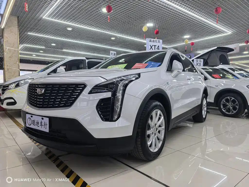 Cadillac XT4 2023 28T two-wheel drive fashion model купить на сайте DeffCars