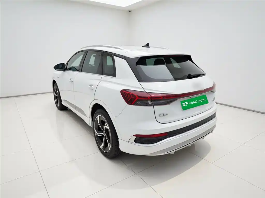 Audi Q4 e-tron 2024 40 e-tron Creative Edition купить на сайте DeffCars