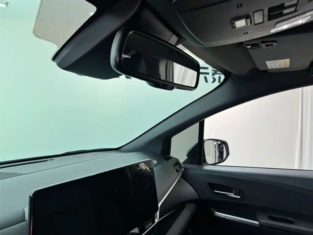 SIENNA 2021 2.5L Hybrid Extreme Edition купить на сайте DeffCars