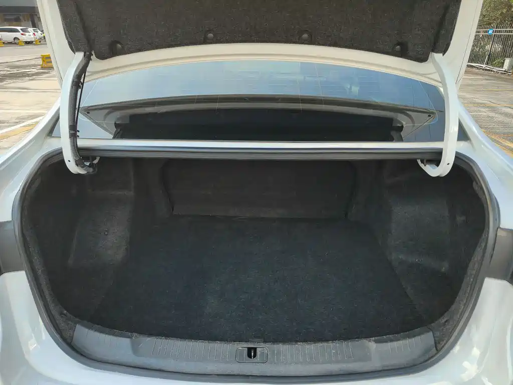 Yinglang 2021 model model 1.5L automatic elite model купить на сайте DeffCars