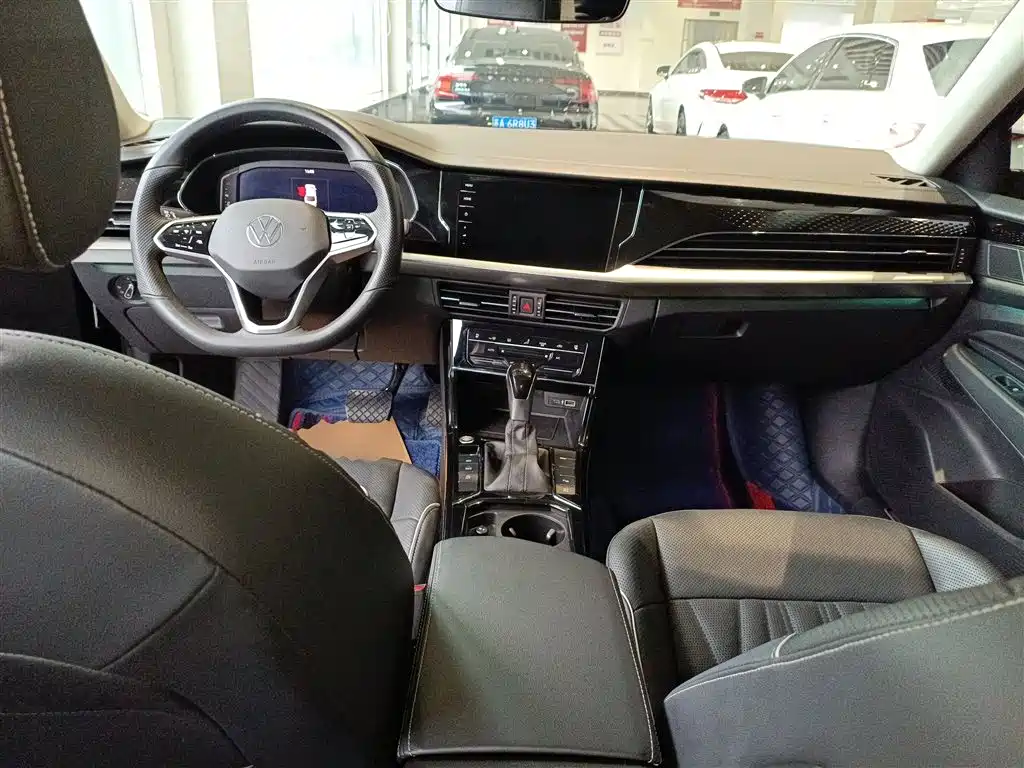 Passat 2023 330TSI Starry Sky Deluxe Edition купить на сайте DeffCars
