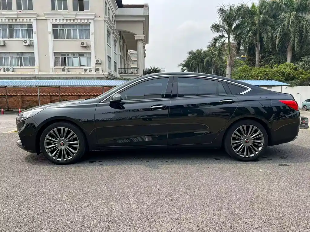 Hongqi H5 2020 1.8T Automatic Intelligent Connected Flag Rhyme Edition купить на сайте DeffCars