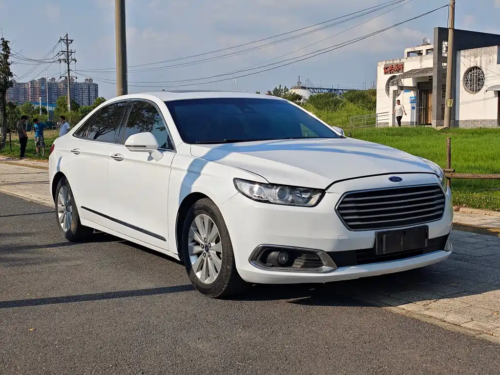 Taurus 2017 EcoBoost 180 Luxury купить на сайте DeffCars