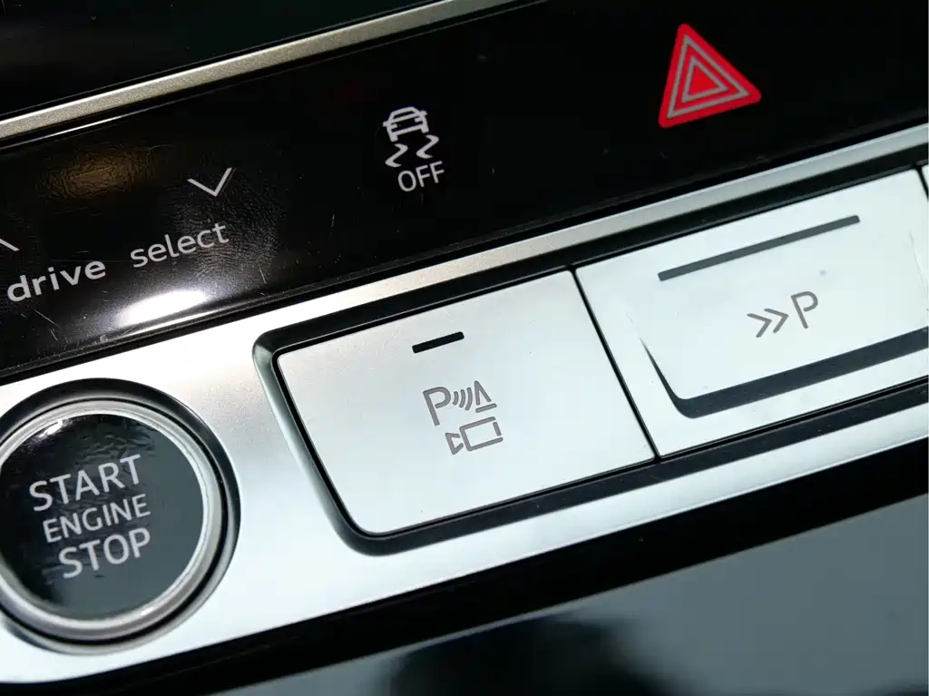 Audi Q7 2022 55 TFSI quattro S line sports купить на сайте DeffCars