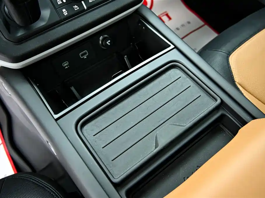 Land Rover Defender 2024 110 3.0T P400 X-DYNAMIC HSE купить на сайте DeffCars